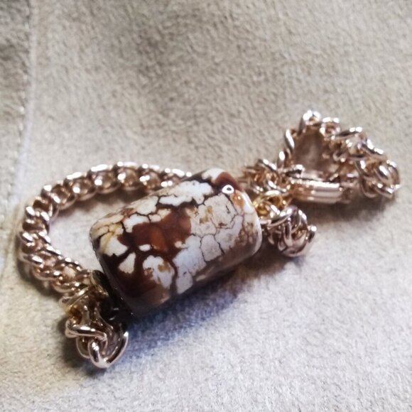 Minimalist Simplistic Elegant: Cream & Brown Fire Agate + Gold Chain Bracelet - Picture 12 of 15